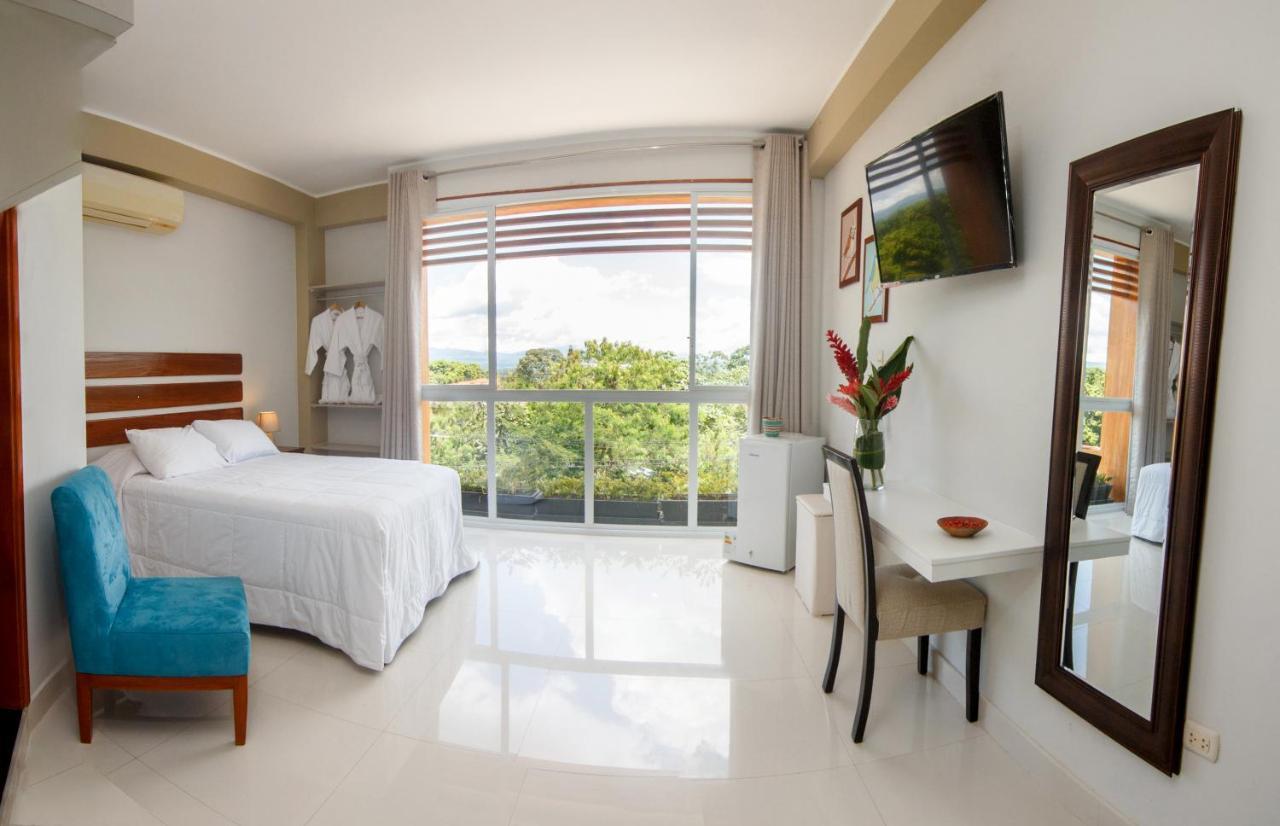 Vuelo 78 Hotel 塔拉波托 外观 照片