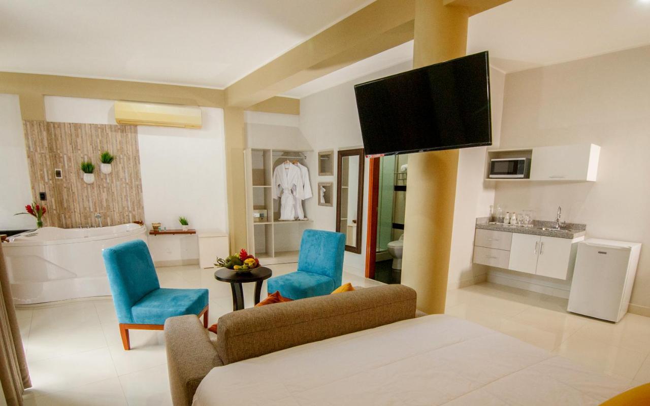 Vuelo 78 Hotel 塔拉波托 外观 照片