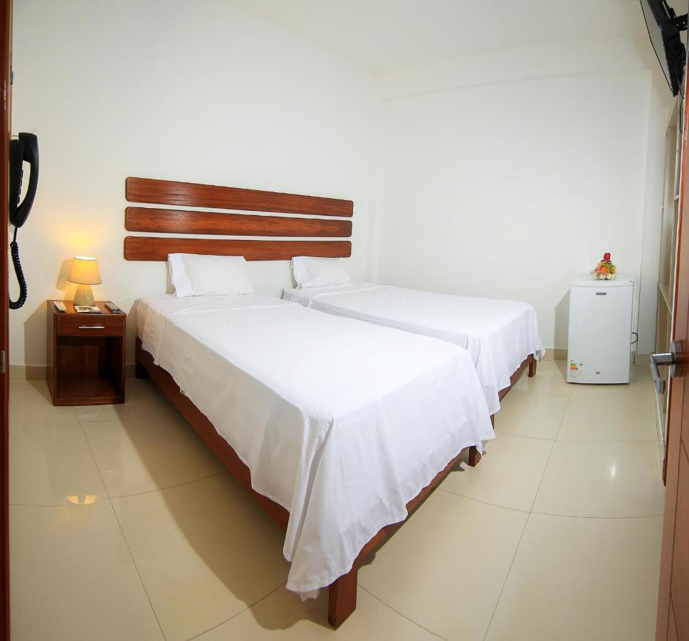 Vuelo 78 Hotel 塔拉波托 外观 照片